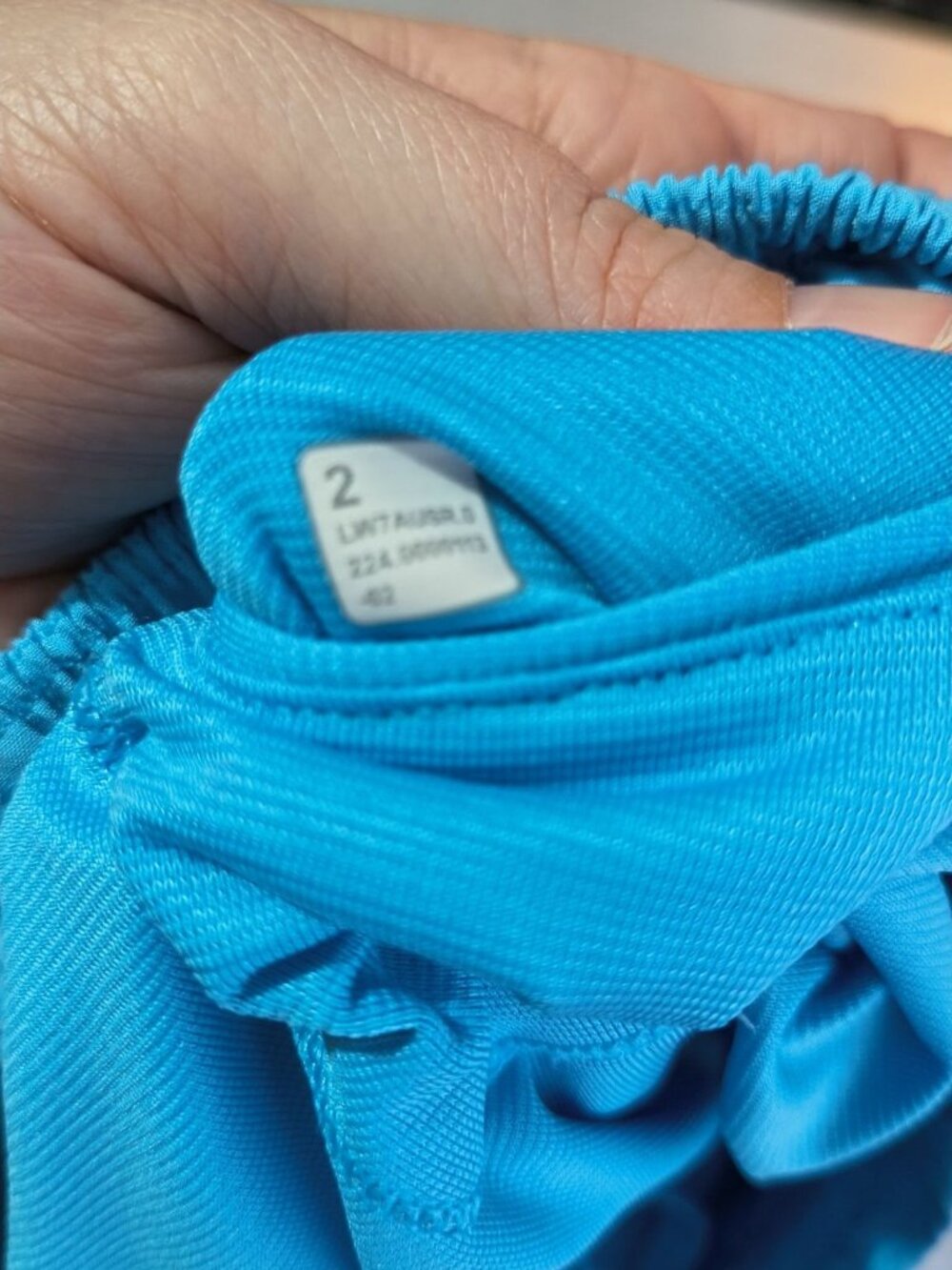 Lululemon SIZE 2 Hotty Hot LR low rise 2.5” athletic shorts in blue - Picture 8 of 13